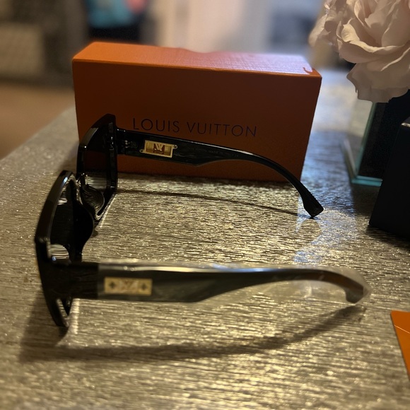 Black Modern Sunglasses
